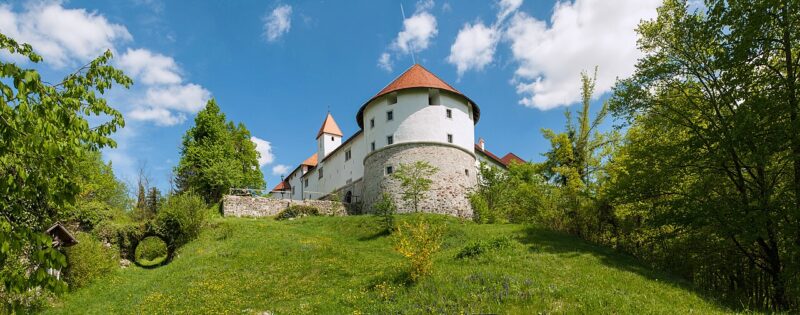 Hrad Turjak ve Slovinsku po rekonstrukci