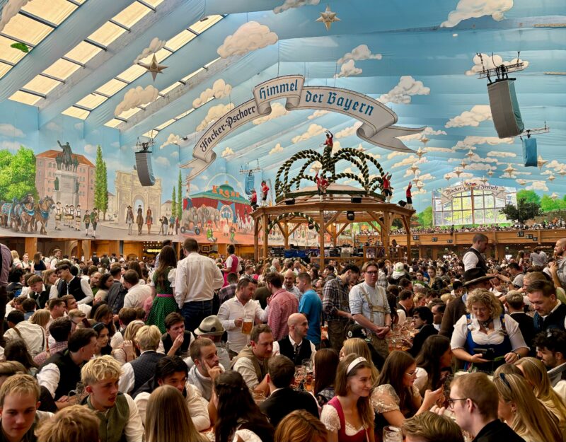 Oktoberfest na Theresienwiese v Mnichově
